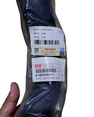 Bagian Truk Jepang Mesin Radiator Selang Air 8-98050924-1 Untuk Mesin ISUZU FVR 6HK1 ISUZU PARTS