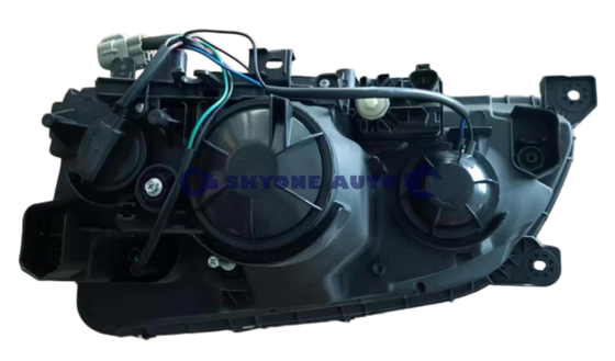 Bagian-bagian bodi Hino Lampu kepala lengkap RH/LH Penggunaan untuk truk HINO 700 PROFIA
